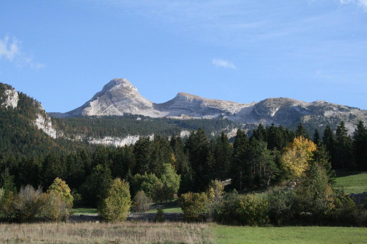 Auberge Des Deux Moucherolles Corrençon-en-Vercors Eksteriør bilde