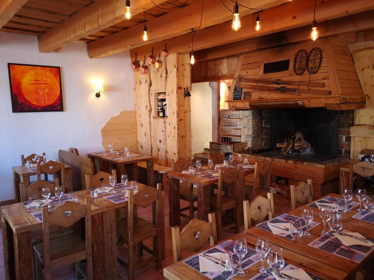 Auberge Des Deux Moucherolles Corrençon-en-Vercors Eksteriør bilde